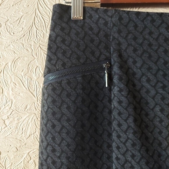 Alfani pencil skirt jersey stretch black gray patterned Sz 6 Petite - Picture 2 of 7